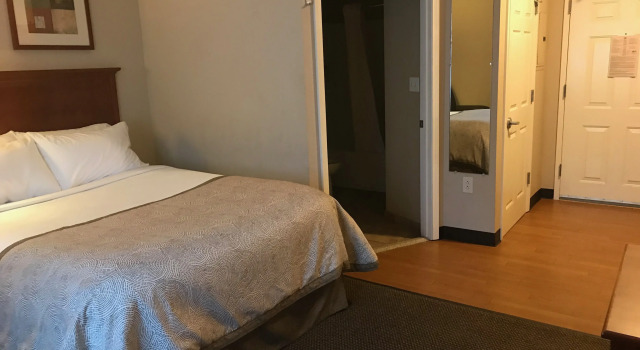 Candlewood Suites Kansas City Airport