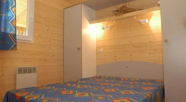 Les chalets de la héronnière, Varaa Mökki Mökit kohteessa Poitou-Charentes, Mökki