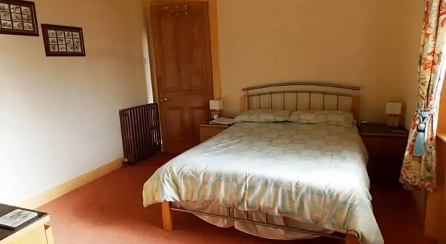 Brick House B&B, Book Bed and Breakfast Leven 