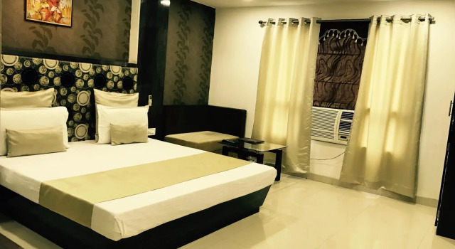 Номер Deluxe Hotel Morya Regency