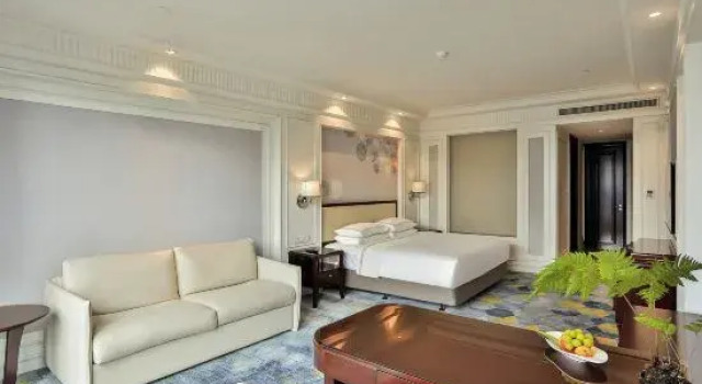 Четырёхместный номер Standard с видом на город SSAW Boutique Hotel Tonglu World Trade