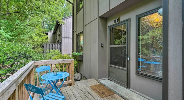 Stylish Durham Townhome < 5 Mi to Downtown!
