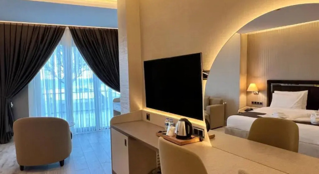 Люкс с видом на море MQ Hotel Suites & SPA