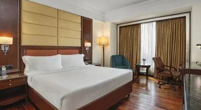Двухместный номер Classic с видом на бассейн Eros Hotel New Delhi by IHG