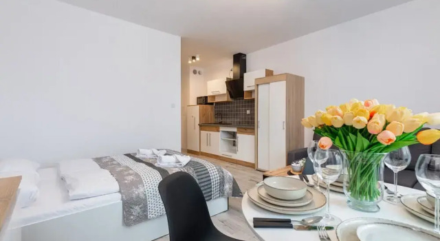 Cosy Łużycka Studio by Renters