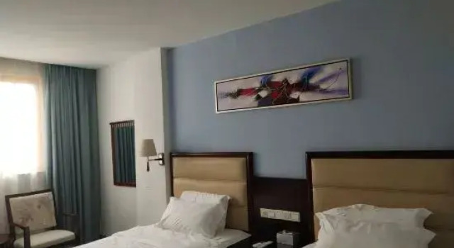 Sunshine Holiday Hotel（Beihai Silver Beach Beach Park）, Book Hotel Yinhai Beihai