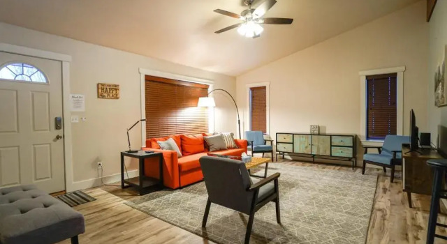Teton Ski Retreat, Đặt Khách sạn Alta 