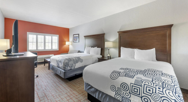Четырёхместный номер Standard Best Western Plus Fredericksburg