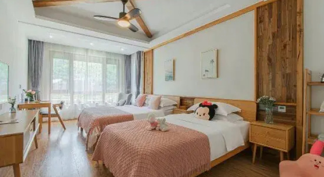 Семейный тент Anji Lvting · Hot Spring Resort Luxury Bamboo View Villa (Yucun Liangshan Scenic Area Branch)