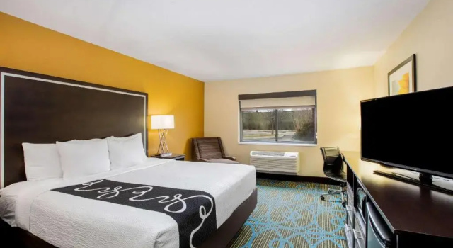 Номер Standard La Quinta by Wyndham Emporia