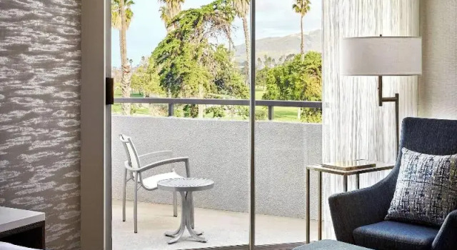 Двухместный люкс c 1 комнатой Ventura Beach Marriott
