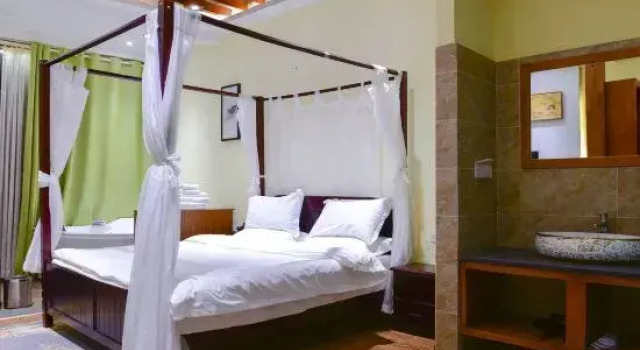 Люкс Lugu Lake Yuanshe Homestay (Lover's Beach Branch)