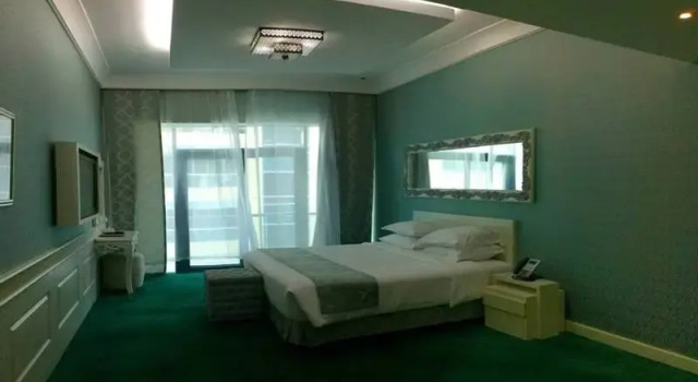 Одноместный номер Standard с балконом Boutique 7 Hotel and Suites