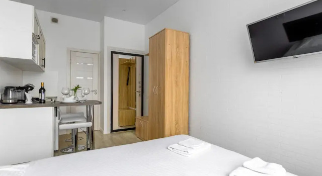 RentWill Kaluzhskaya 129-2, Prenota Appartamento UZAO Area Mosca