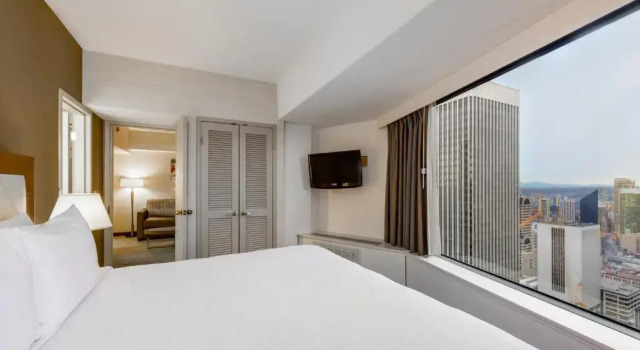 Двухместный люкс Executive Crowne Plaza Seattle - No Resort Fee - Newly Renovated IHG Hotel