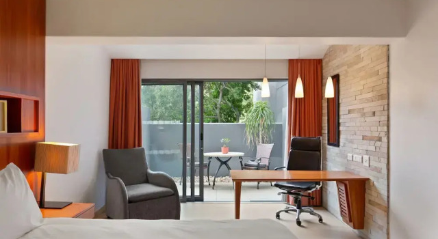 Номер Comfort Neighbourgood East City