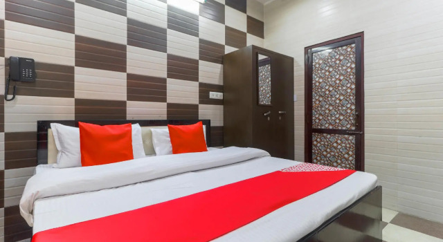 OYO 43318 Aayat Apartment, Book Lejlighed Phagwara Punjab