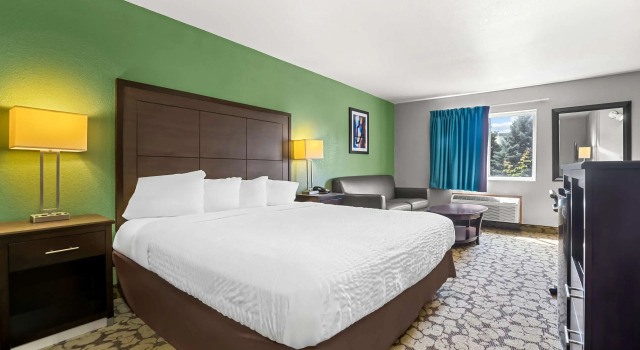 Двухместный люкс SureStay Plus Hotel by Best Western Bettendorf