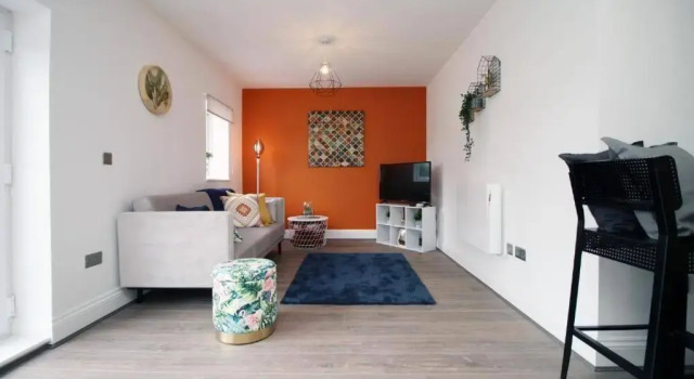 16 North Road Flat 3 by Mia Living Free Parking On Site