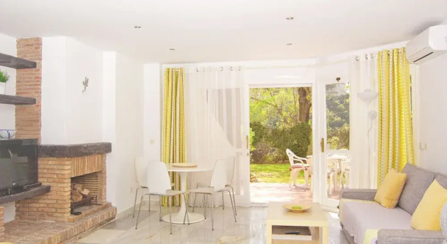 Spacious duplex apartment near the beach