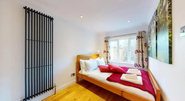 Amazing 1 Bed Flat 5 Min To Edgware Road Station, Varaa Huoneisto Asunnot kohteessa Merseyside, Huoneisto