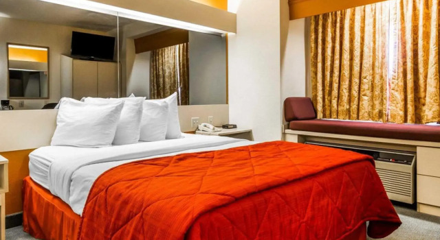 Двухместный люкс La Quinta Inn & Suites by Wyndham Tempe University, Phoenix