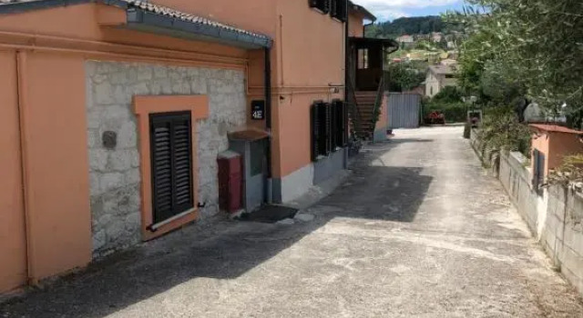 Alloggio Tamburro, Rezerwuj Hotel Hotele w Molise z basenem, Basen