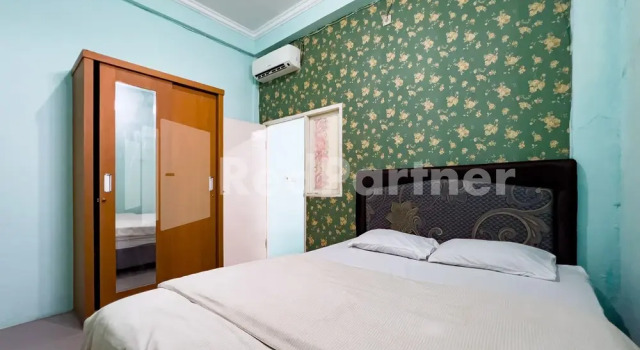 Acintyya Homestay Syariah RedPartner, Book Hotel Karawang West Java