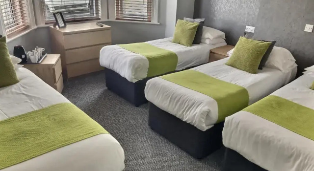 Четырёхместный номер Standard Chelsea Hotel