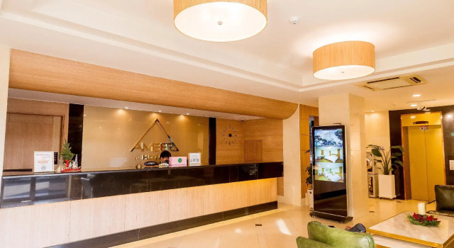 L&L City Hotel, Забронировать Отель Отели и гостиницы Jeju City, рядом с Развлекательный центр Playbox VR jeju, Отель