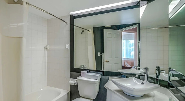 Двухместный люкс с балконом Quality Suites
