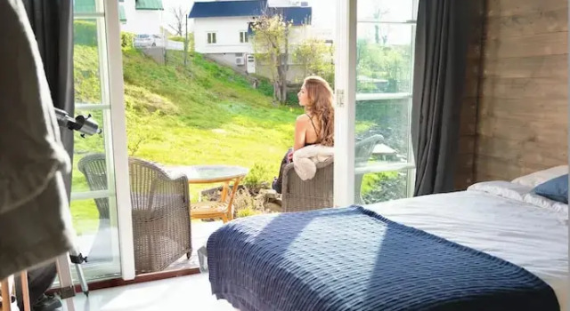 Forest house, Book Hotel Ljungskile 