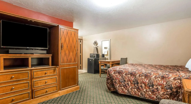 Четырёхместный люкс Riverton Inn & Suites Riverton