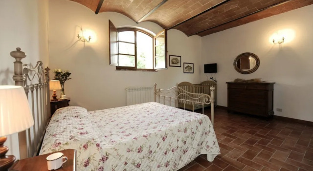 Agriturismo La Peschiera, Buchen Sie Ferienhaus Hotels in Elsa-Tal mit Parkplatz, Parkplätze