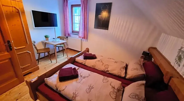 Gasthof Kirchenwirt, Book Hotel Gnesau 
