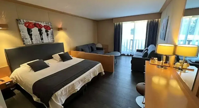 Люкс Amirauté Hôtel