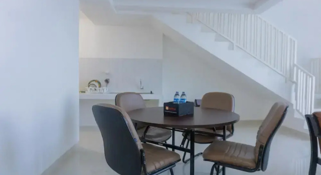Modern Look And Spacious 1Br At Neo Soho Apartment, Book Apartment Grogol Jakarta