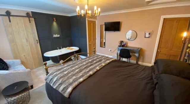 East Llanteg Guest House, Забронировать Гостевой дом Амрот 
