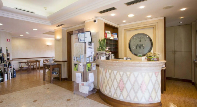 Hotel Miranda, Book Hotel Riva di Solto Lake Iseo