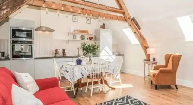 The Hayloft Cottage, Varaa Lomakoti Mökit kohteessa Merseyside, Mökki