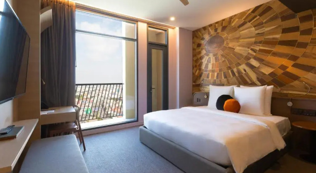 Двухместный люкс с балконом SUN & MOON, Riverside Hotel