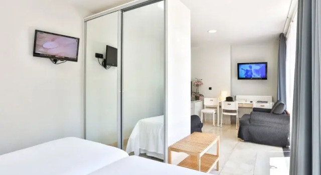 Четырёхместные апартаменты с балконом Apartamentos Mundaka