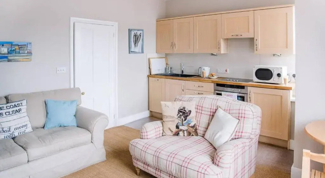 Serendipity, an apartment on the high street!, Varaa Huoneisto Asunnot kohteessa Merseyside, Huoneisto