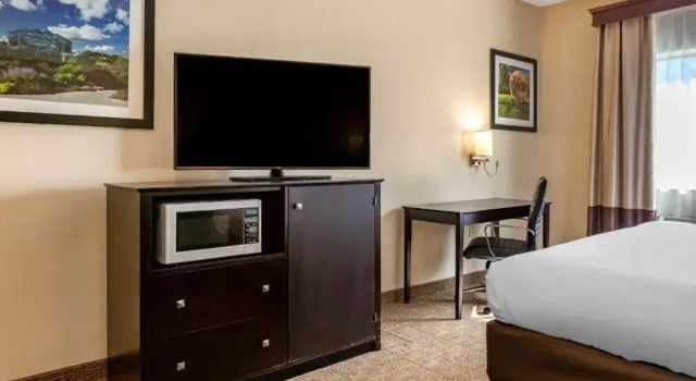 Номер Standard Comfort Inn & Suites Paw Paw