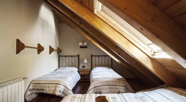 Семейный номер Standard Дуплекс Hostal La Plaça