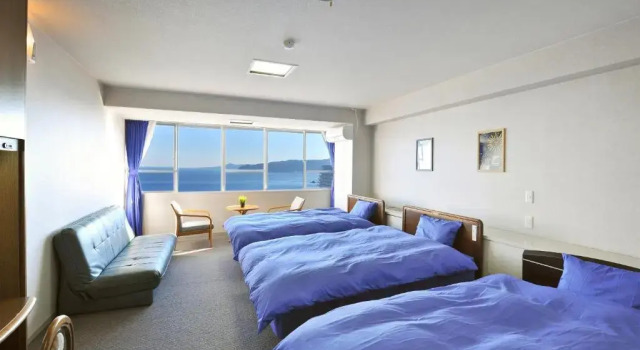Трёхместный номер Standard с видом на море Onsen Hostel Hinoemi