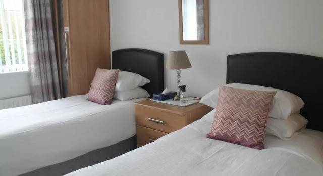 The Meadows B&B, Забронировать Отель «постель и завтрак» Отели Арма с парковкой, рядом с Armagh Ancestry, Парковка