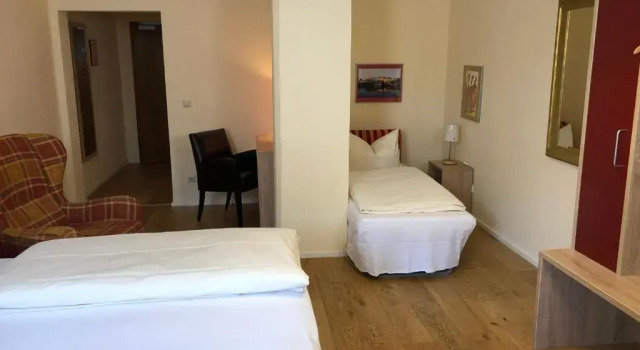 Трёхместный номер Standard Hotel-Gasthof Flötzinger Bräu