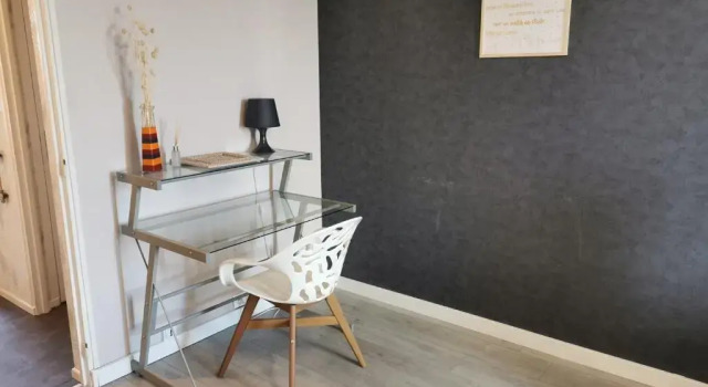 Suite Clémenceau 78 - Parking gratuit Proche centre, Rezerwuj Hotel Reims Champagne