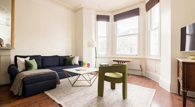 Light-filled 2-bedroom Chelsea Apartment, Varaa Huoneisto Asunnot kohteessa Merseyside, Huoneisto